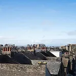 Boutique Central Margate Apt. - Edge Of Old Town!
