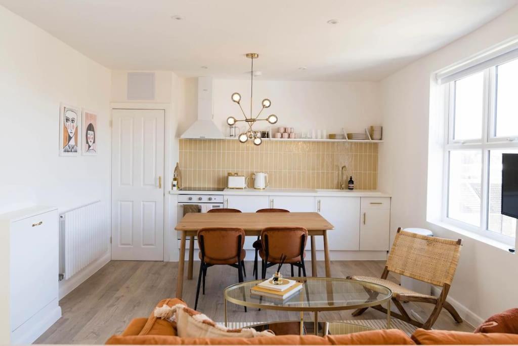 Apartment Boutique Apt. - Edge Of Old Town! *